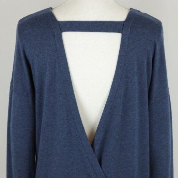 Athleta Women's Small Blue Scoop Neck V-Back Tunic Length Activewear Sweatshirt - Picture 4 of 8